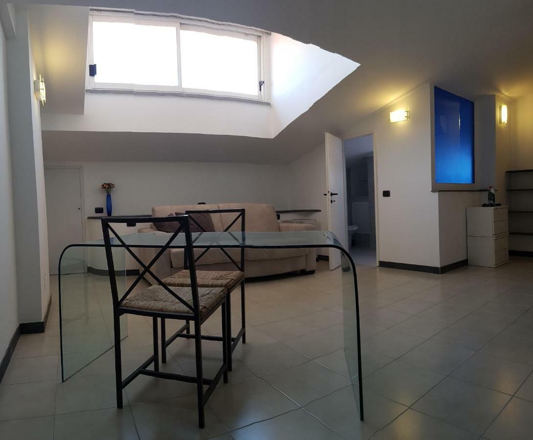 Appartamento Mansarda Stefania Ameglia Esterno foto