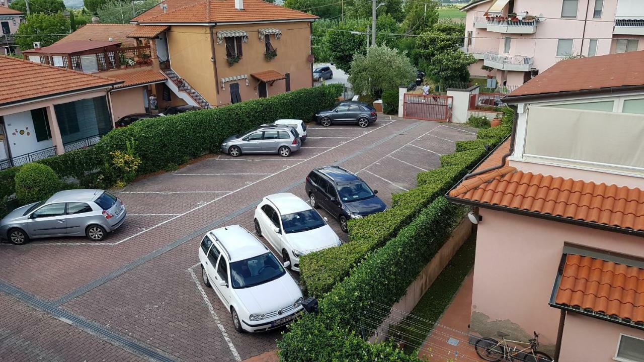Appartamento Mansarda Stefania Ameglia Esterno foto